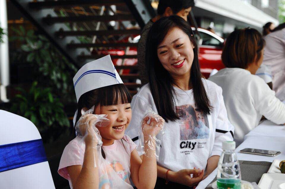 月滿中秋 德陽(yáng)華星錦業(yè)車間開放日&月餅DIY特別活動(dòng)圓滿結(jié)束_騰凱融資租賃