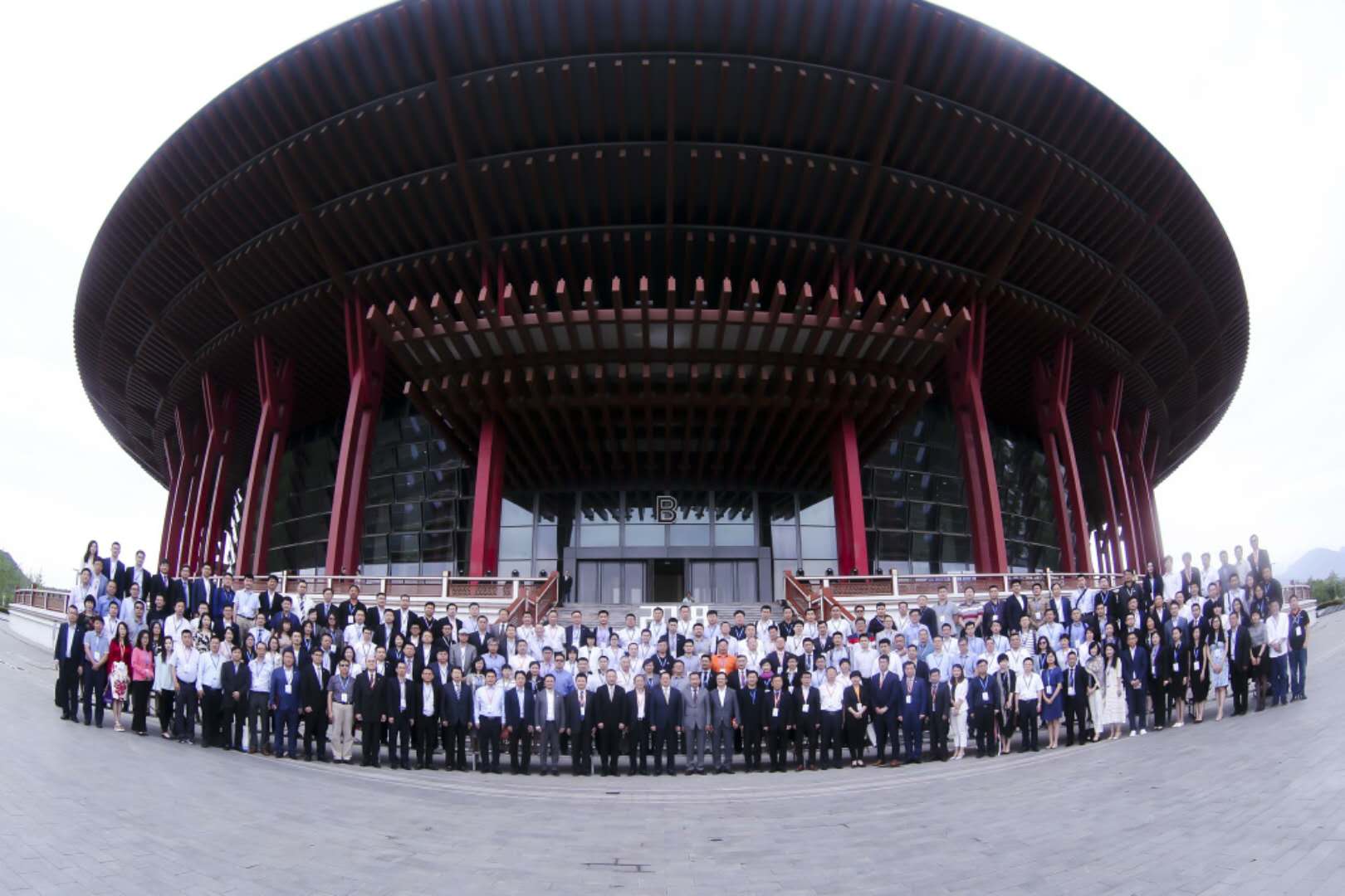 華星汽車集團連續四年蟬聯“中國汽車經銷商集團百強排行榜四川省第一位”_騰凱融資租賃